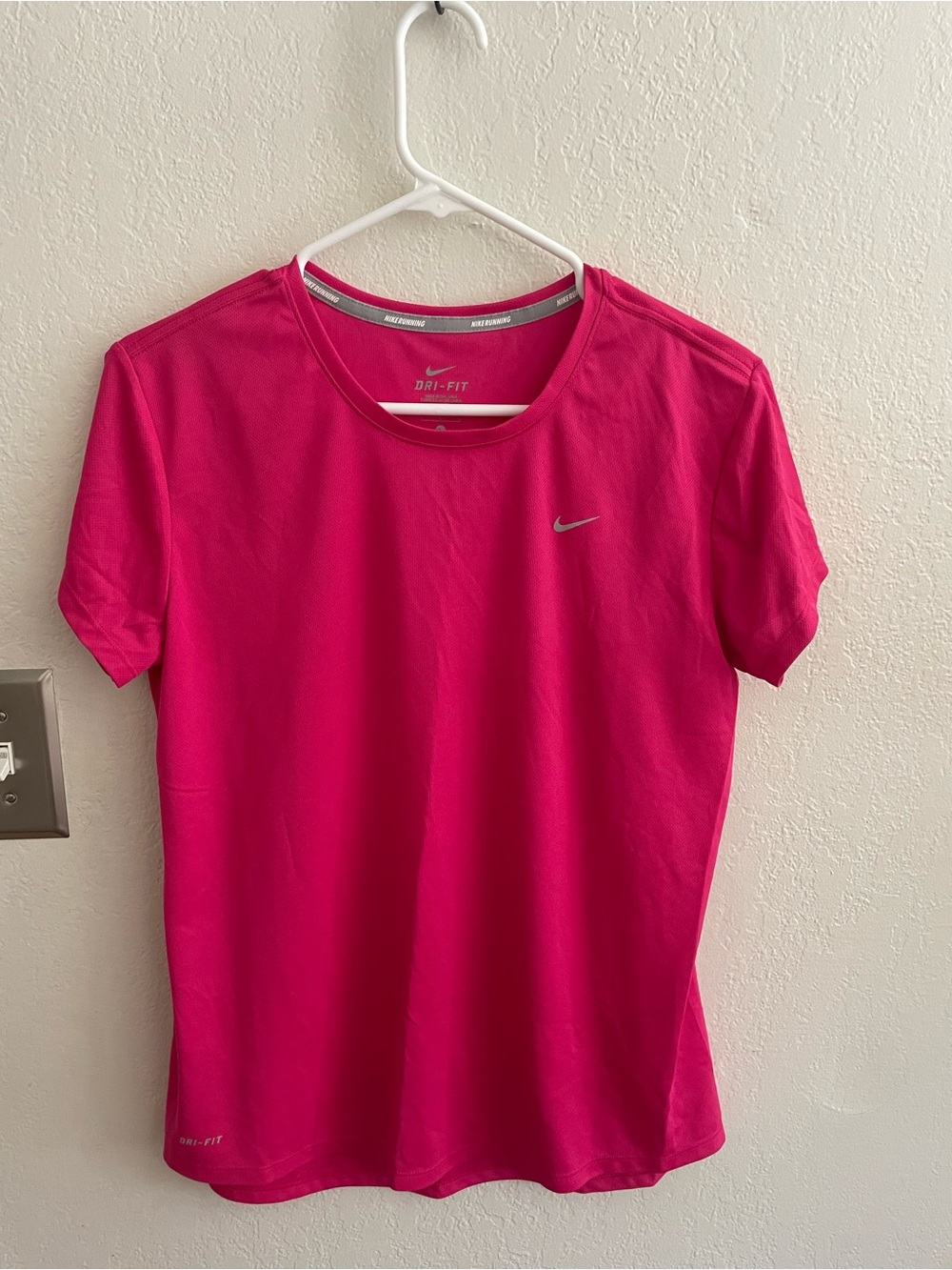 Nike Dri-FIT Short Sleeve Crew Tee - Hot Pink